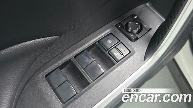 Toyota RAV4 2019 — Şəkil 14/20