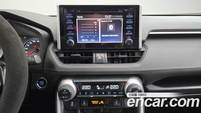 Toyota RAV4 2019 — Şəkil 19/20