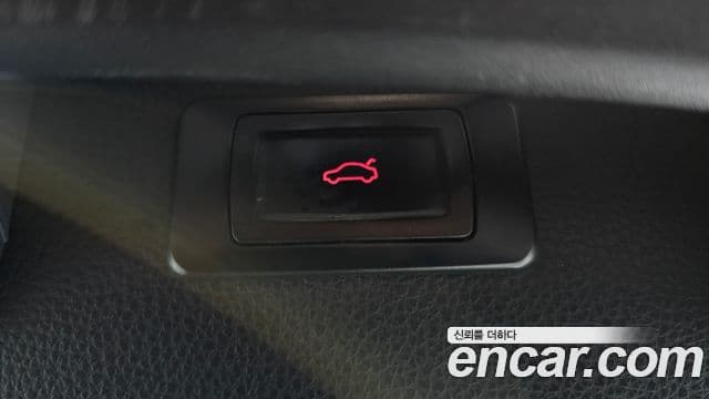 Toyota RAV4 2019 — Photo 28/30