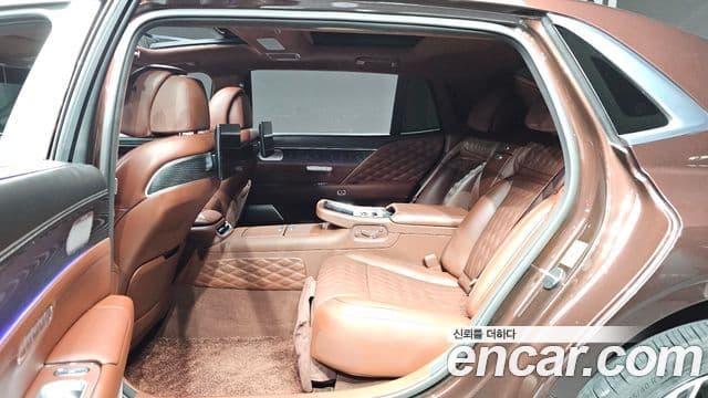 Genesis G90 2022 — Photo 33/36