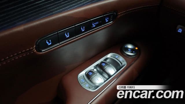 Genesis G90 2022 — Photo 6/36