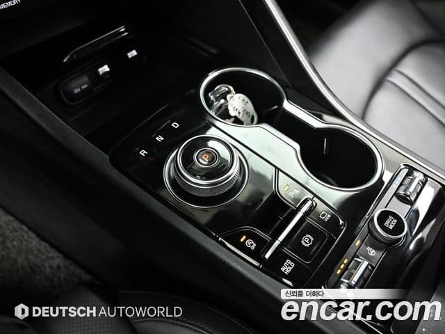 Kia K5 2021 — ფოტო 8/20