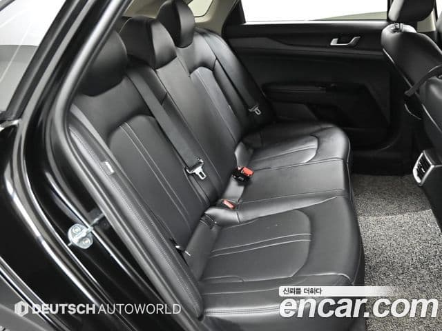 Kia K5 2021 — ფოტო 12/20