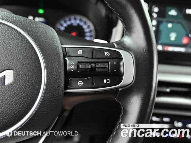 Kia K5 2021 — ფოტო 16/20