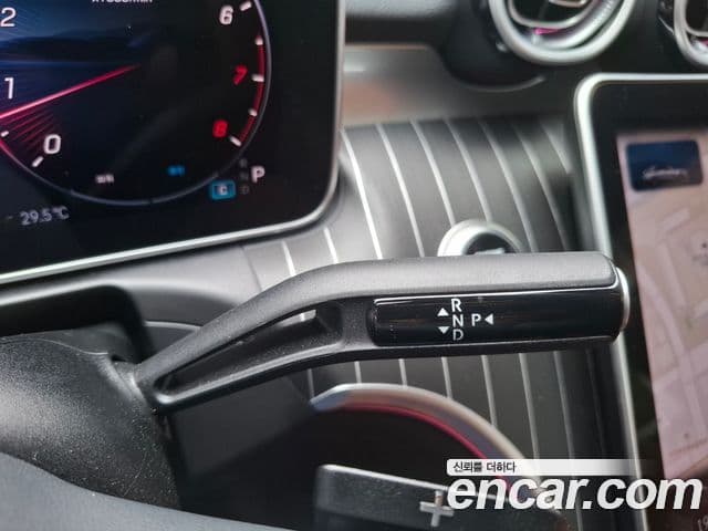 Mercedes-Benz C-Class 2025 — Şəkil 7/18