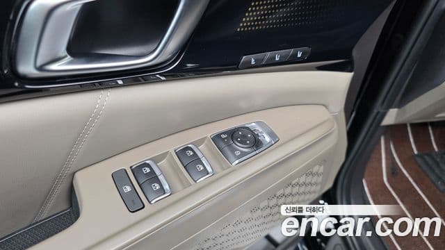 Kia Carnival 2025 — Фото 18/20