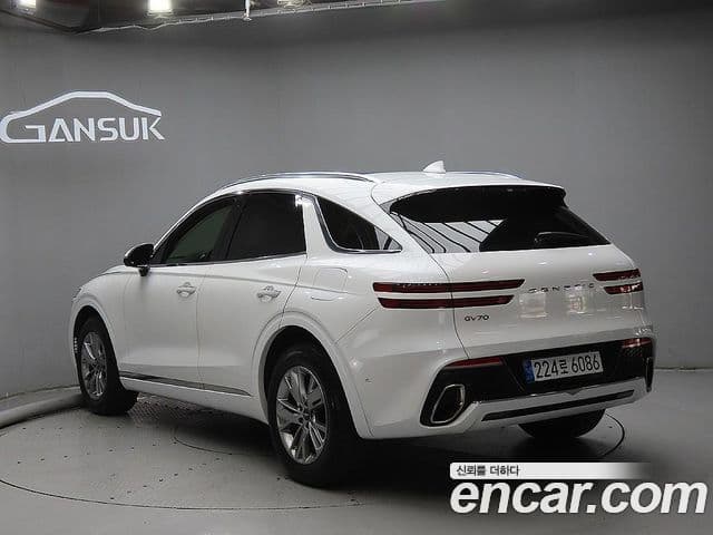 Genesis GV70 2022 — Photo 15/20