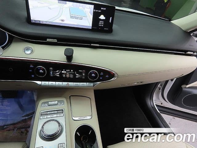 Genesis GV70 2022 — Photo 14/20