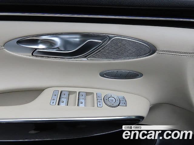 Genesis GV70 2022 — Photo 2/20