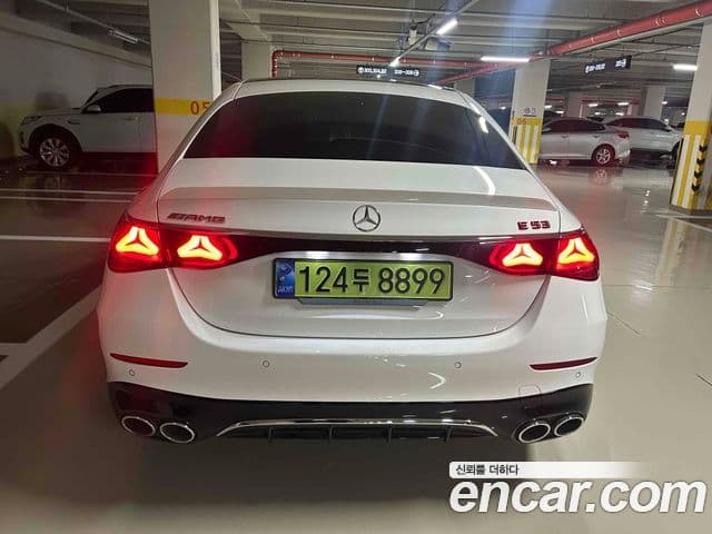 Mercedes-Benz E-Class 2025 — фото 7 из 17