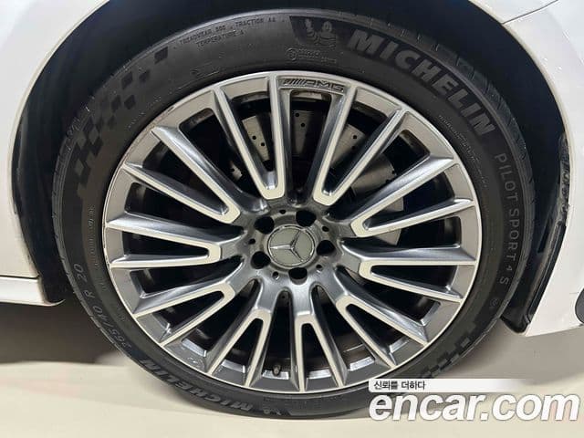 Mercedes-Benz E-Class 2025 — ფოტო 11/17