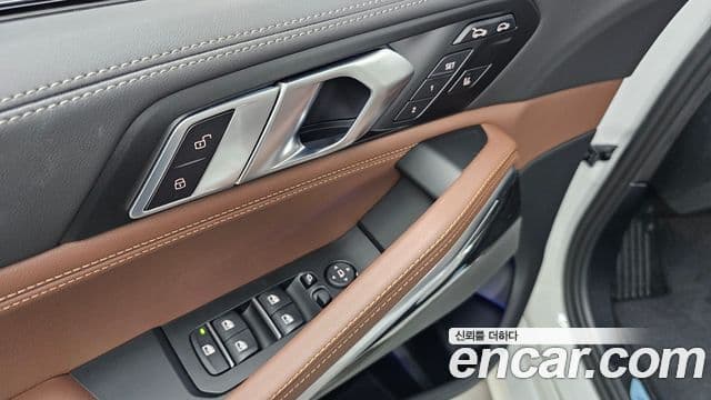 BMW X6 2025 — Photo 33/34