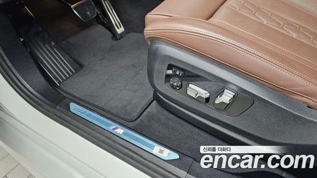 BMW X6 2025 — Photo 11/34