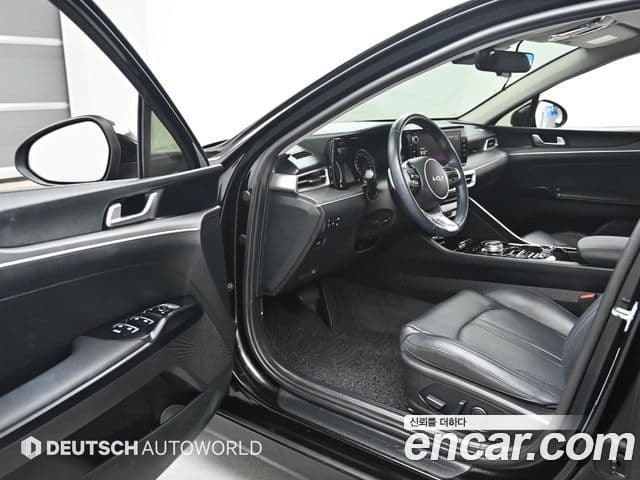 Kia K5 2022 — ფოტო 11/20