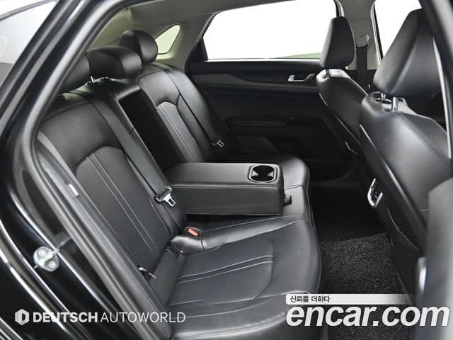 Kia K5 2022 — ფოტო 12/20