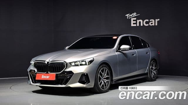 BMW 5 Series 2025 — Фото 1/20