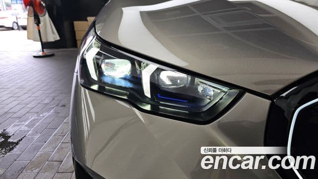 BMW 5 Series 2025 — Photo 2/36