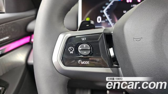 BMW 5 Series 2025 — Photo 13/36