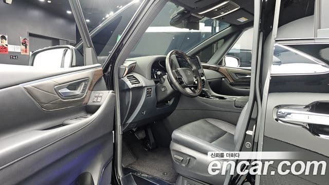 Toyota Alphard 2024 — ფოტო 10/20