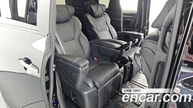 Toyota Alphard 2024 — Şəkil 11/20