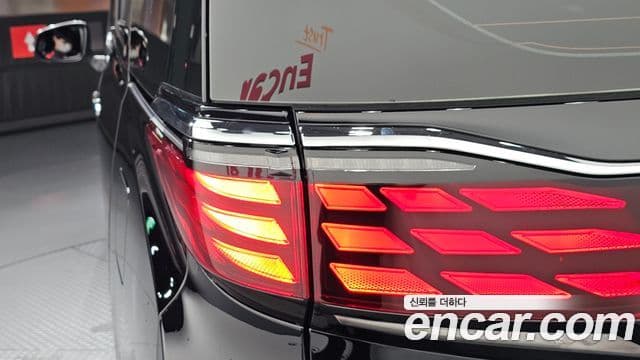 Toyota Alphard 2024 — Photo 17/40