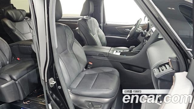 Toyota Alphard 2024 — Photo 30/40