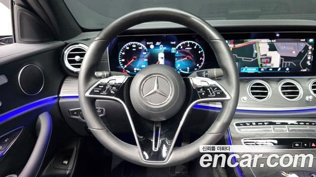 Mercedes-Benz E-Class 2023 — Фото 14/20