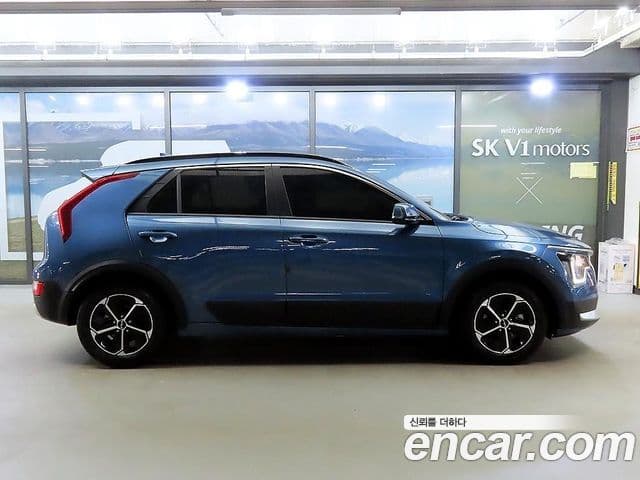 Kia Niro 2022 — фото 2 из 20