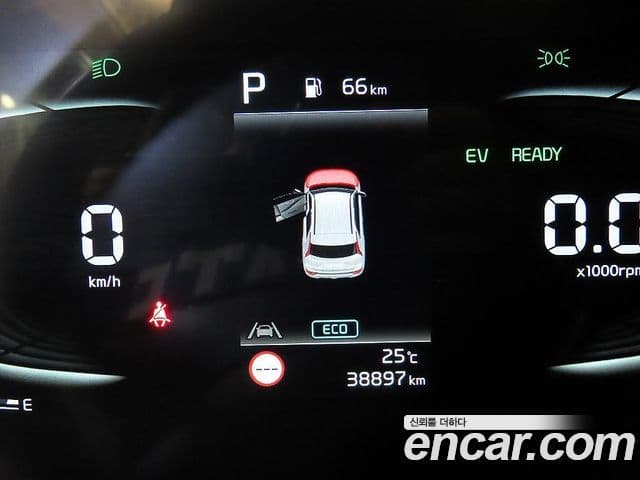 Kia Niro 2022 — ფოტო 8/20