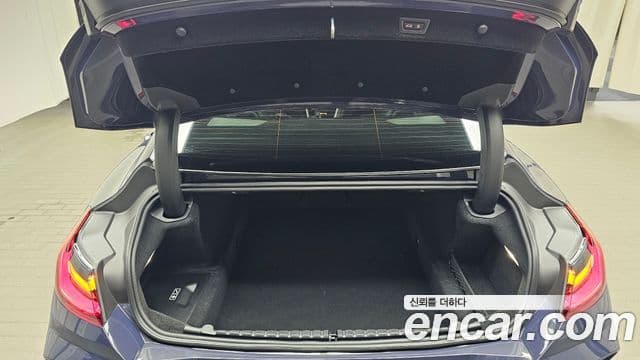 BMW 8 Series 2024 — Photo 3/32