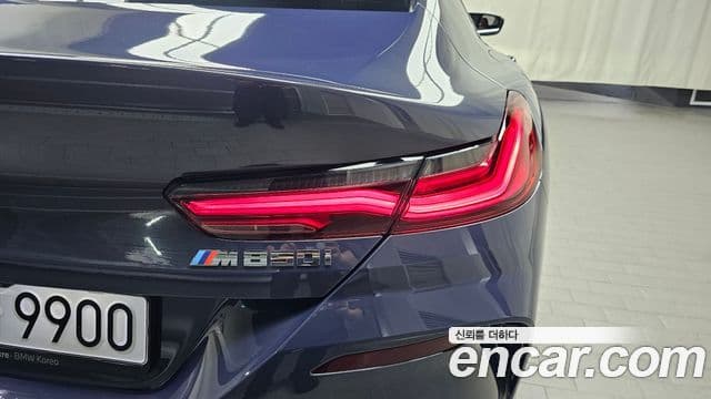 BMW 8 Series 2024 — Photo 28/32