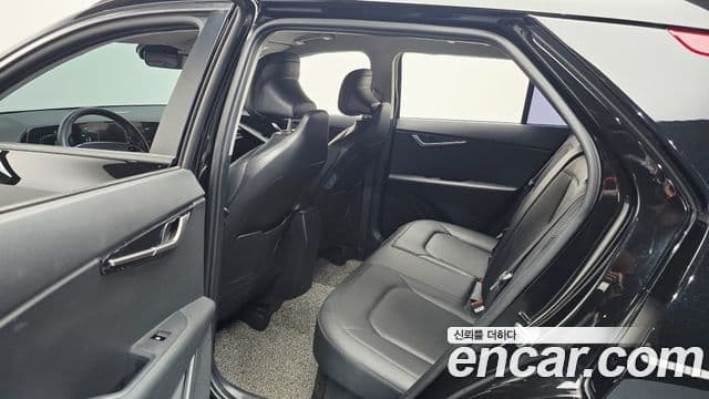 Kia Niro 2022 — фото 11 из 20