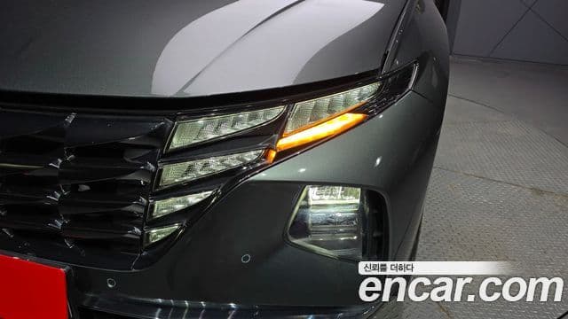 Hyundai Tucson Hybrid 2023 — Photo 17/33