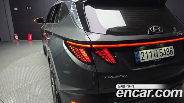 Hyundai Tucson Hybrid 2023 — Photo 10/33