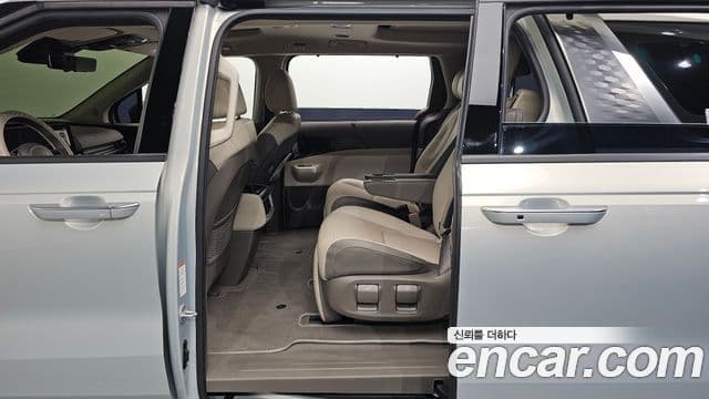 Kia Carnival 2024 — Şəkil 12/20