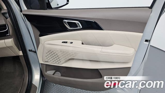 Kia Carnival 2024 — Şəkil 7/30