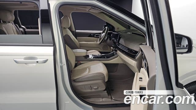 Kia Carnival 2024 — Şəkil 26/30