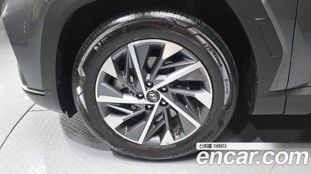 Hyundai Tucson Hybrid 2021 — Photo 14/31