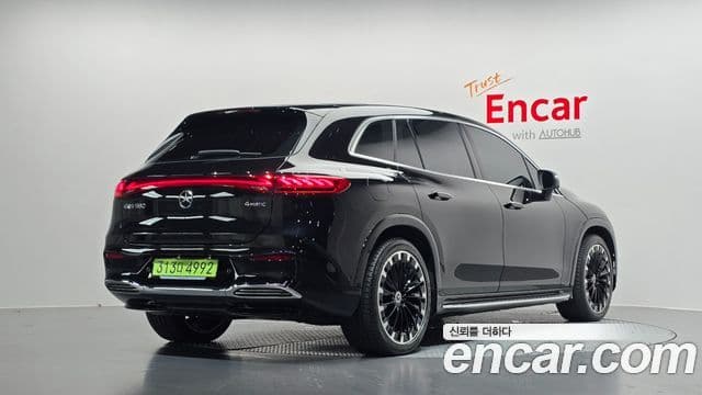 Mercedes-Benz EQS SUV 2024 — Photo 7/20