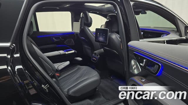 Mercedes-Benz EQS SUV 2024 — Photo 5/20
