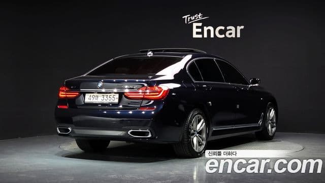 BMW 7 Series 2018 — Фото 2/20