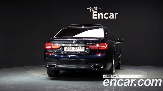 BMW 7 Series 2018 — Фото 4/20