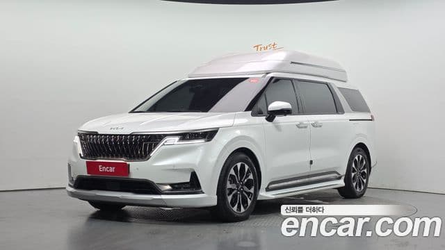 Kia Carnival 2023 — ფოტო 1/20