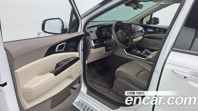 Kia Carnival 2023 — ფოტო 10/20