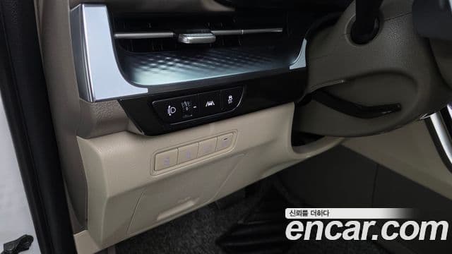 Kia Carnival 2023 — ფოტო 20/20