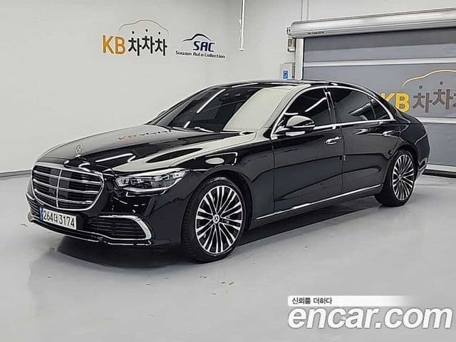 Mercedes-Benz S-Class 2023 — Photo 6/19