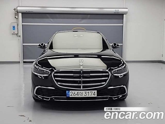 Mercedes-Benz S-Class 2023 — Photo 15/19