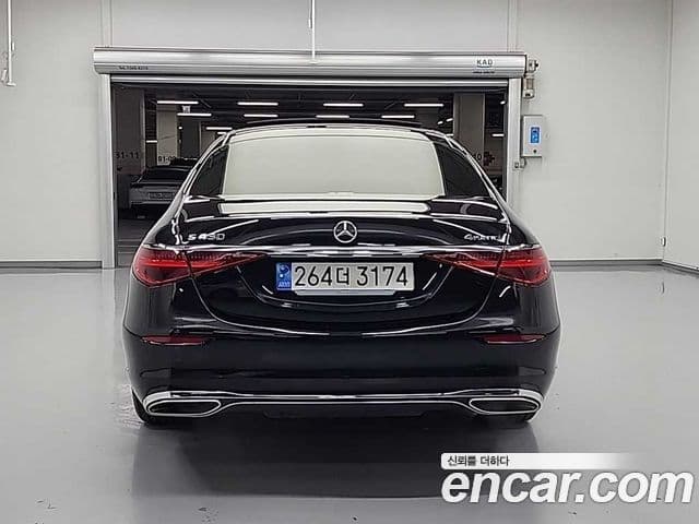 Mercedes-Benz S-Class 2023 — Photo 13/19