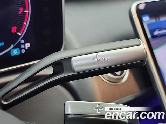 Mercedes-Benz S-Class 2023 — Photo 16/19