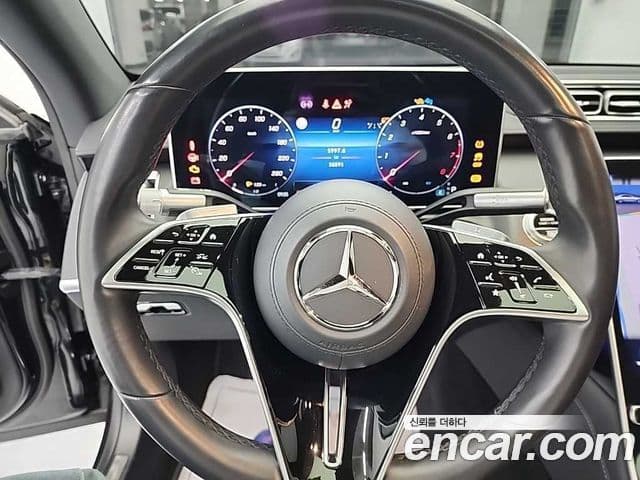 Mercedes-Benz S-Class 2023 — Photo 19/19